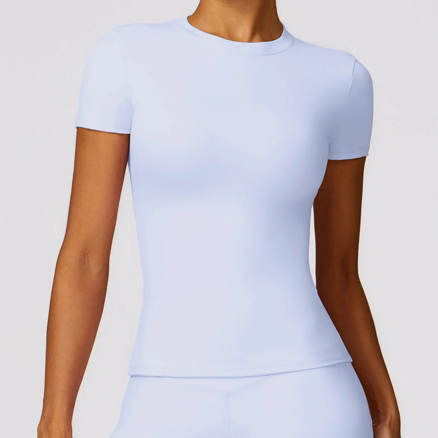 חולצת ספורט לאה