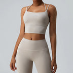 טופ ספורטיבי - לנה