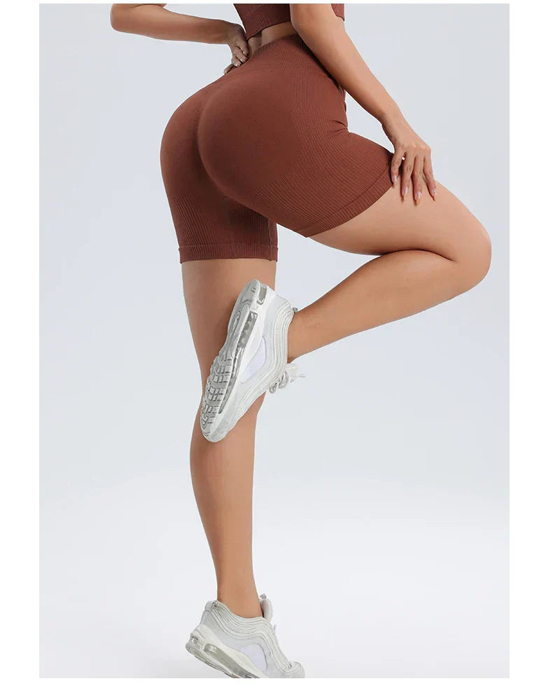 מיילי- טייץ קצר